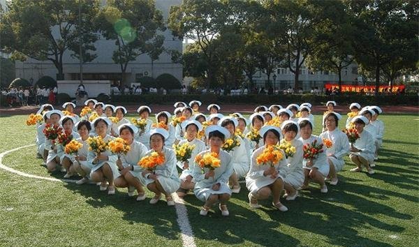 2019年四川省阿坝卫生学校五年制大专的招生计划_报名方是什么